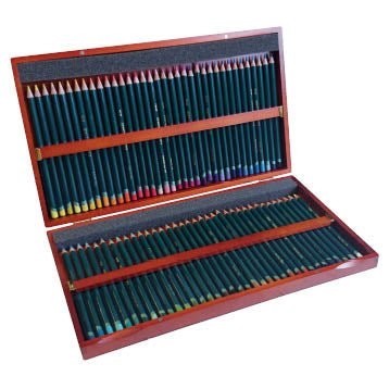 PENCILS COLOURED DERWENT ARTISTS 72 IN WOODEN BOX